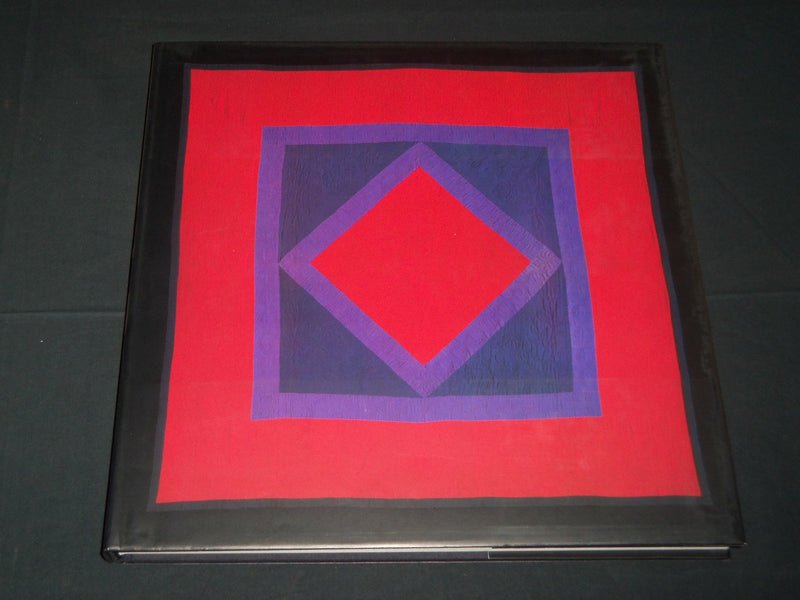 1990 AMISH THE ART OF THE QUILT HARDCOVER BOOK W/ CASE - FIRST EDITION - I 960A