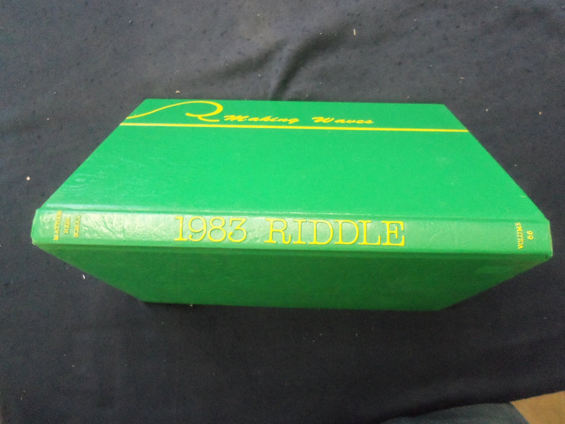 1983 RIDDLE MATTHOON HIGH SCHOOL YEARBOOK - MATTOON, IL - YB 3307
