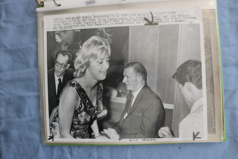 1920'S-1970'S ORIGINAL NEWS PHOTOS ALBUM - 35 PHOTOS - #107