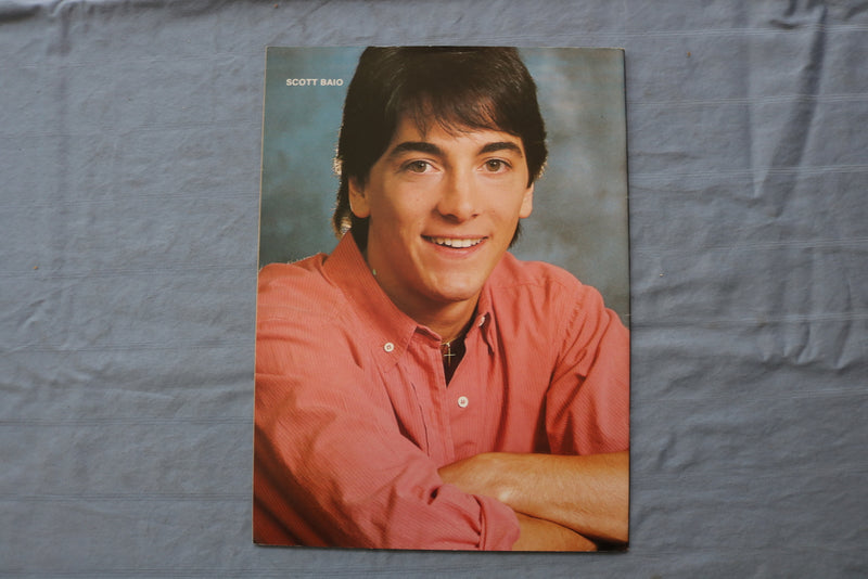 1984/85 FALL TEEN SET POSTER BOOK MAGAZINE - MICHAEL JACKSON COVER - E 18726