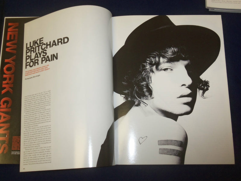 2008 SPRING/SUMMER VMAN MAGAZINE - ASHTON KUTCHER COVER - ISSUE 10 - B 6733