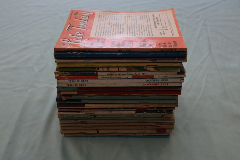 1941-1959 DIGEST MAGAZINES - ASSORTED - LOT OF 24 - O 3949