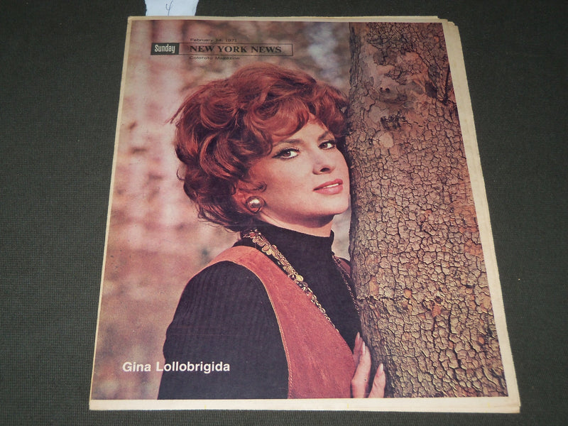 1971 FEB 14 SUNDAY NEWS COLOROTO MAGAZINE SECTION - GINA LOLLOBRIGIDA - J 2871