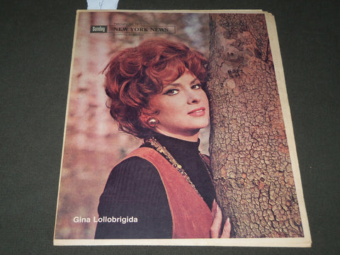 1971 FEB 14 SUNDAY NEWS COLOROTO MAGAZINE SECTION - GINA LOLLOBRIGIDA - J 2871