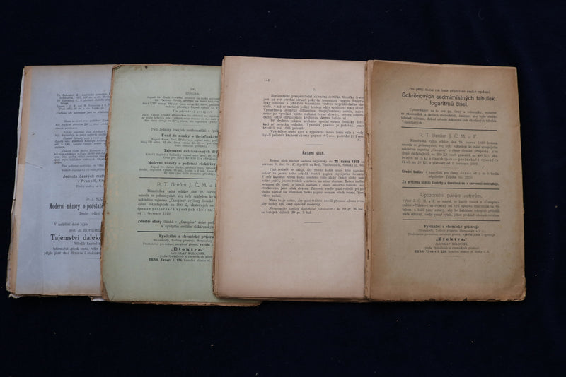 1918-1920 MATHEMATIKY A FYSIKY - CZECH TEXT - LOT OF 4 - O 3429