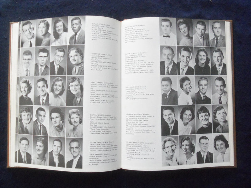 1960 PIERIAN RICHMOND HIGH SCHOOL YEARBOOK - RICHMOND, INDIANA - YB 1926P