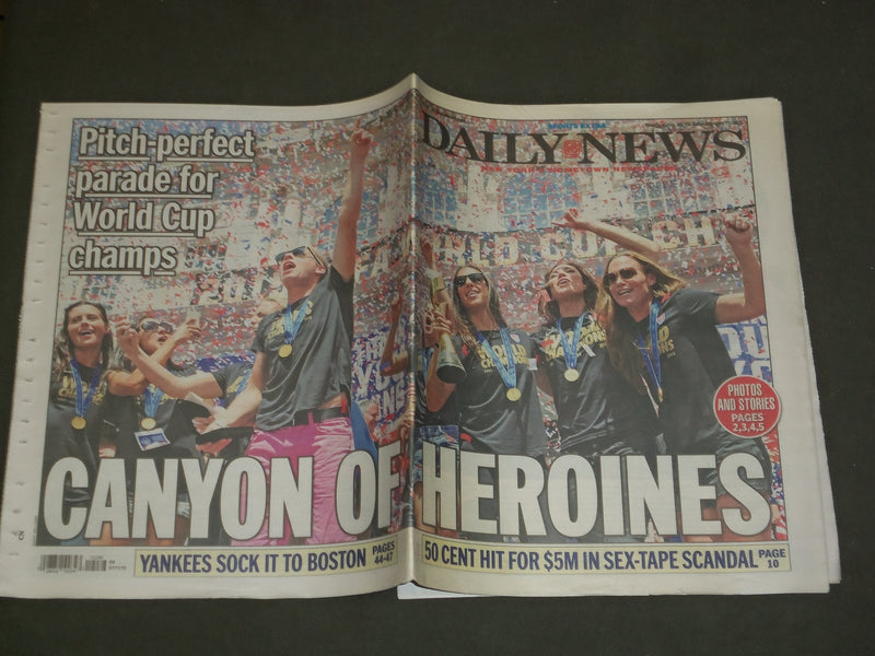 2015 JULY 11 NEW YORK DAILY NEWS - U.S. WOMEN'S SOCCER TEAM TICKER TAPE PARADE