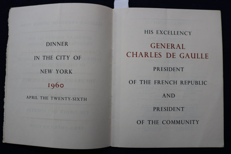 1960 APRIL 26 GENERAL CHARLES DE GAULLE DINNER PROGRAM SOFTCOVER BOOK - K 904