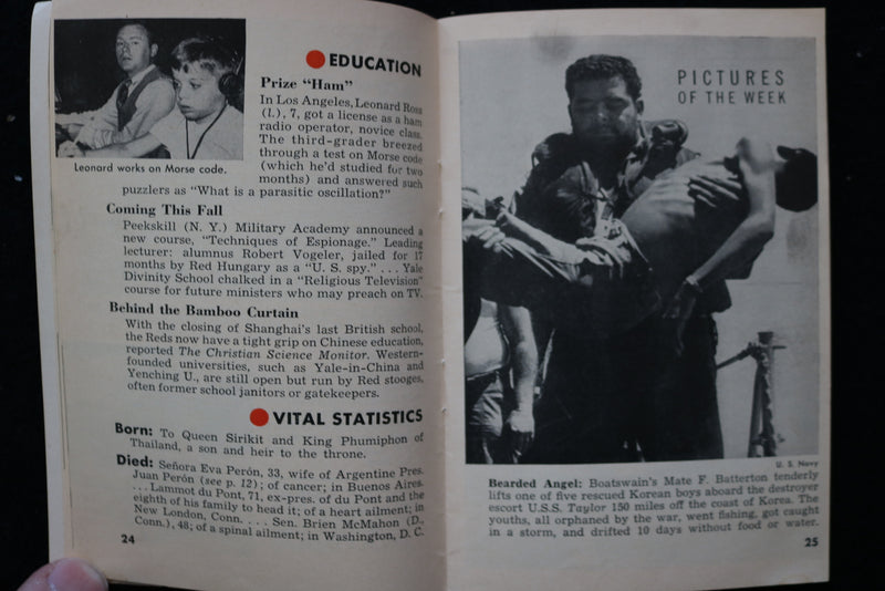 1952 AUGUST 4 QUICK DIGEST MAGAZINE - YOGI BERRA COVER - K 2418