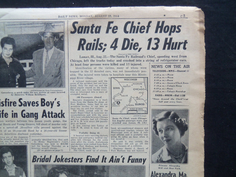 1954 AUGUST 23 NY DAILY NEWS NEWSPAPER - LUXURY TRAIN WRECKED; 4 DIE - NP 2520