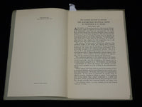 1948 THE ELIZABETHAN POLITICAL SCENE SOFTCOVER BOOK BY J. E. NEALE - J 6530