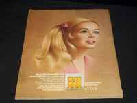 1968 SEPTEMBER LADIES' HOME JOURNAL MAGAZINE - TED KENNEDY & FAMILY - E 4466