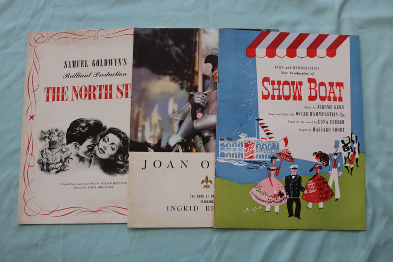 1940'S-1960'S MUSIC THEATRE PROGRAMS AND SOUVENIR BOOKS - LOT OF 51 - O 3720