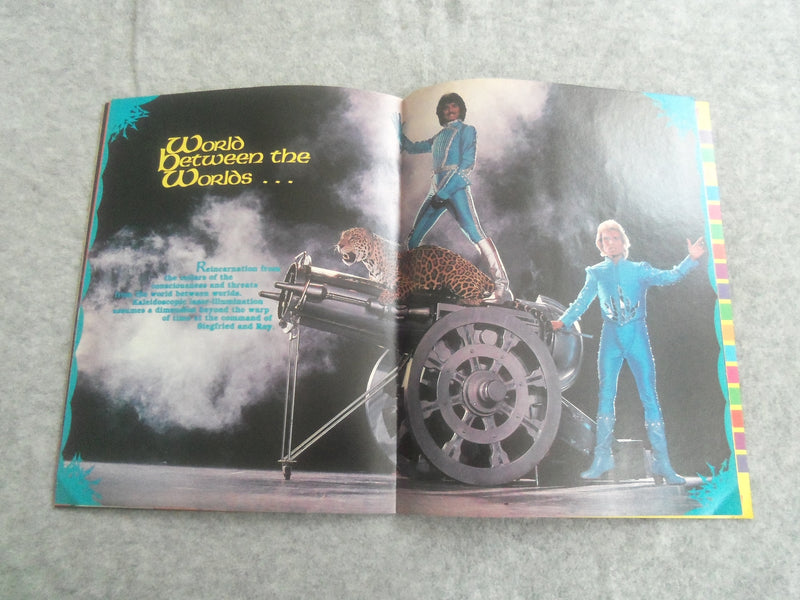 1983 SIEGFRIED & ROY BEYOND BELIEF PROGRAM - FRONTIER HOTEL LAS VEGAS - J 7639