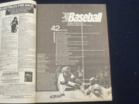 1982 STREET AND SMITH'S BASEBALL MAGAZINE - ROLLIE FINGERS COVER - ST 6915