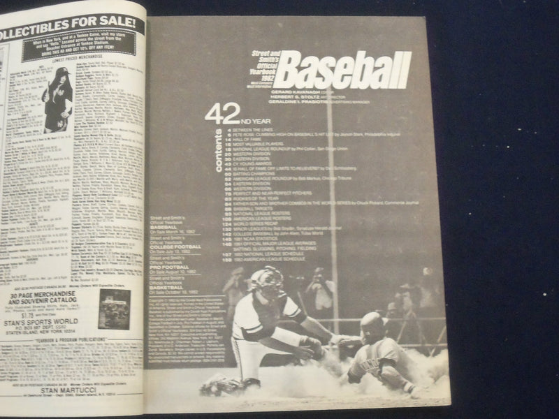 1982 STREET AND SMITH'S BASEBALL MAGAZINE - ROLLIE FINGERS COVER - ST 6915