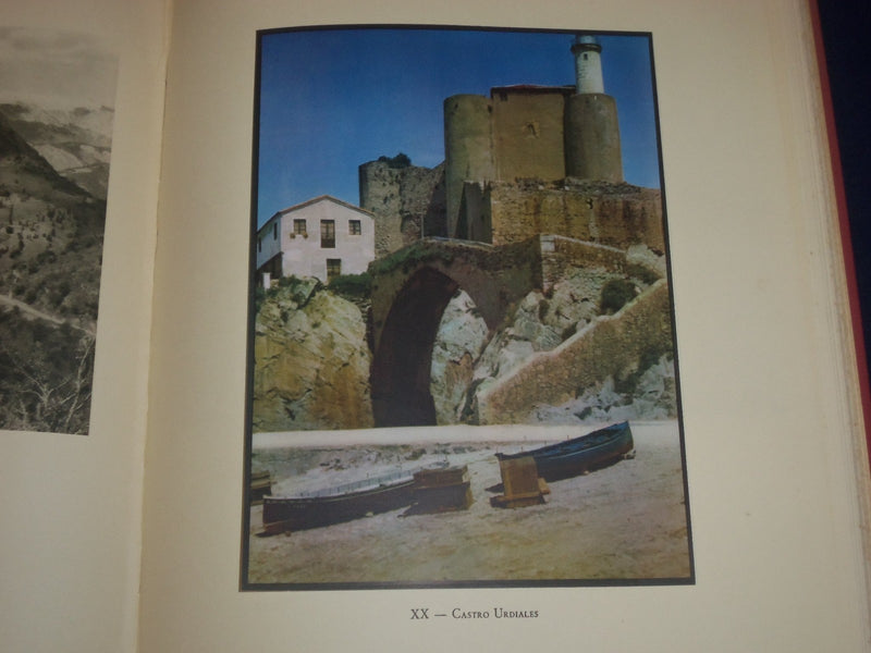 1952 ESPANA PUEBLOS Y PAISAJES BOOK BY JOSE ORTIZ ECHAGUE VOLUME 2 - KD 1629