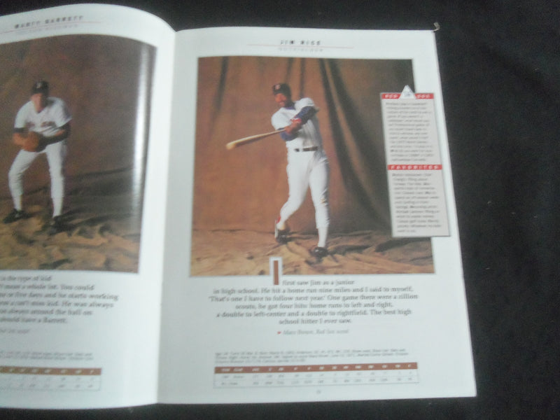 1988 BOSTON RED SOX YEARBOOK - WADE BOGGS - ROGER CLEMENS - B 4077K