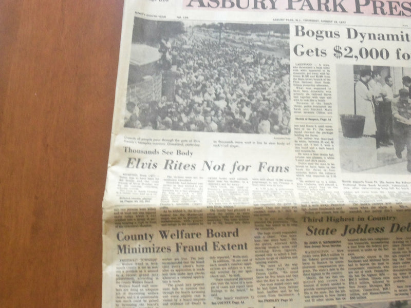 1977 AUGUST 18 ASBURY PARK PRESS - ELVIS PRESLEY DEATH - NP 4681