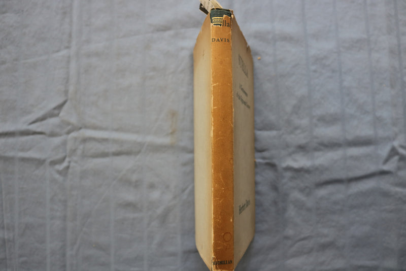 1942 STELLA - A GENTLEWOMAN OF THE EIGHTEENTH CENTURY HARDCOVER BOOK BY - K 690