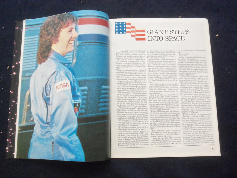 1986 MEMORIAL TO THE SPACE SHUTTLE - HEROES OF THE HEAVENS MAGAZINE - ST 1952D