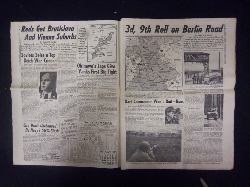 1945 APRIL 5 NEW YORK DAILY NEWS - 3RD, 9TH ROLL ON BERLIN ROAD - NP 2187