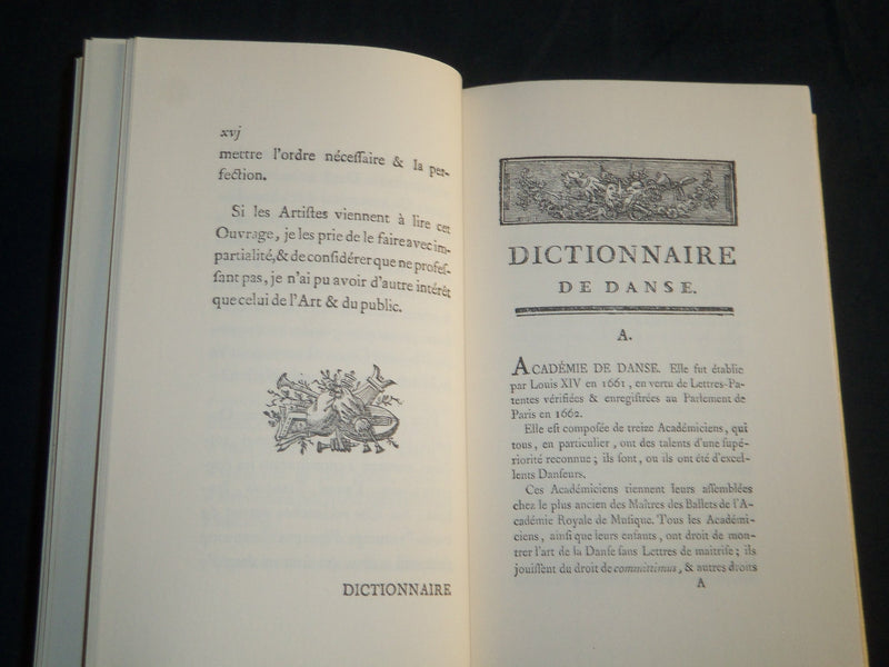 1974 DICTIONNAIRE DE DANSE BOOK BY CHARLES COMPAN - LESLIE GETZ LIBRARY- KD 5671