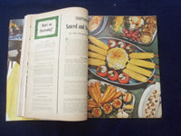 1945 JULY BETTER HOMES & GARDENS MAGAZINE - NICE ILLUSTRATED COVER - SP 6118I