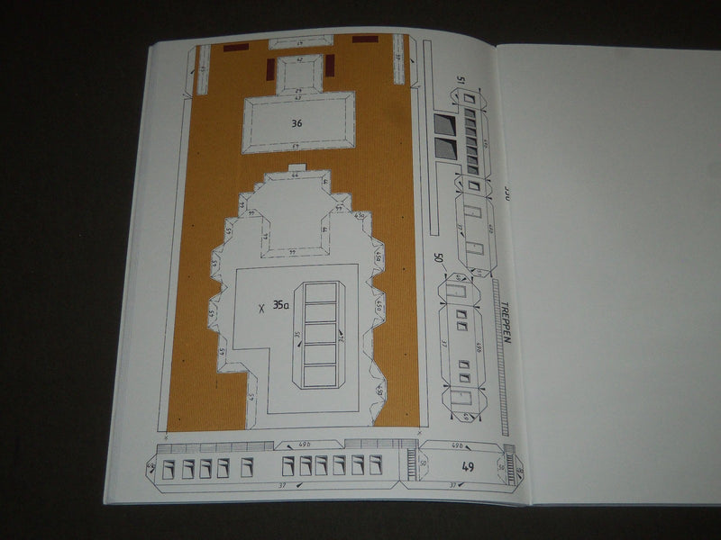 1986-1987 BUILD YOURSELF TITANIC & NEUSCHWANSTEIN CASTLE GUIDES LOT OF 2-KD 4376