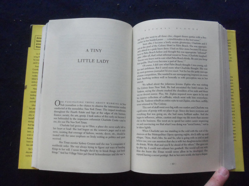 2000 NATURAL BLONDE - A MEMOIR - HARDCOVER BOOK BY LIZ SMITH - KD 8237