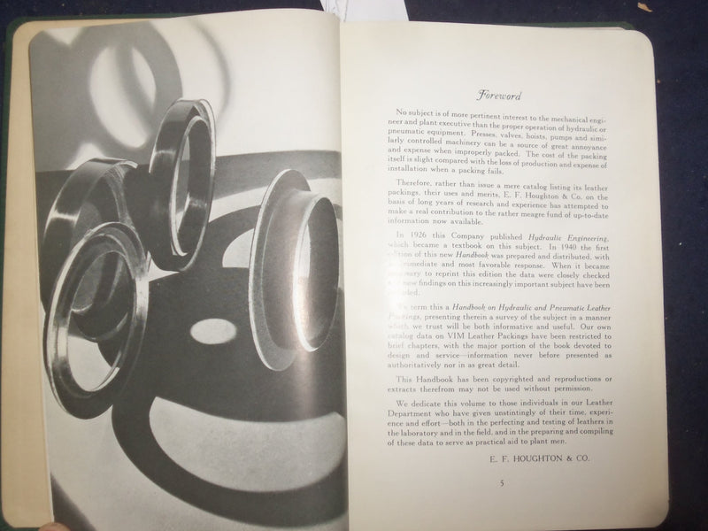 1944 HOUGHTON HYDRAULIC & PNEUMATIC LEATHER PACKINGS HANDBOOK - J 9784
