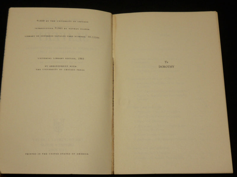1963 SLAVERY A PROBLEM SOFTCOVER BOOK BY STANLEY M. ELKINS - KD 6562
