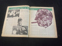 1935 OCTOBER 12 RADIO GUIDE MAGAZINE - LORETTA LEE ILLUSTRATED COVER - SP 9517C