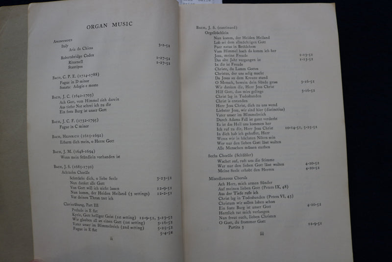 1951-1952 VASSAR COLLEGE CHAPEL PROGRAMS SOFTCOVER BOOK - K 867