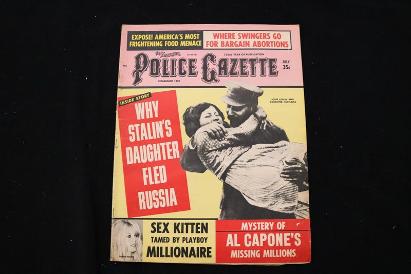 1967 JULY POLICE GAZETTE MAGAZINE - JOSEF & SVETLANA STALIN COVER - E 10056