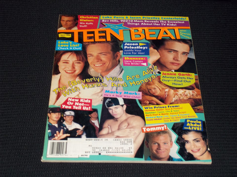 1992 APRIL TEEN BEAT MAGAZINE - LUKE PERRY FRONT COVER - E 13629