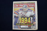 1995 JANUARY 6 THE HOCKEY NEWS NEWSPAPER -1994: YEAR EVERYTHING STOPPED- NP 8730