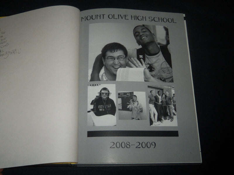 2009 MEMINISSE MT. OLIVE HIGH SCHOOL YEARBOOK - FLANDERS NEW JERSEY - YB 1625