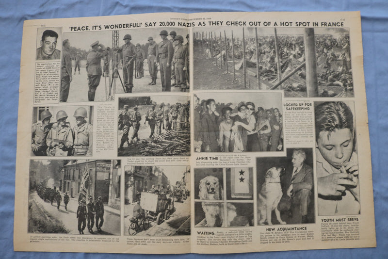 1944 NEW YORK DAILY NEWS CENTERFOLDS - LOT OF 138 - O 3828