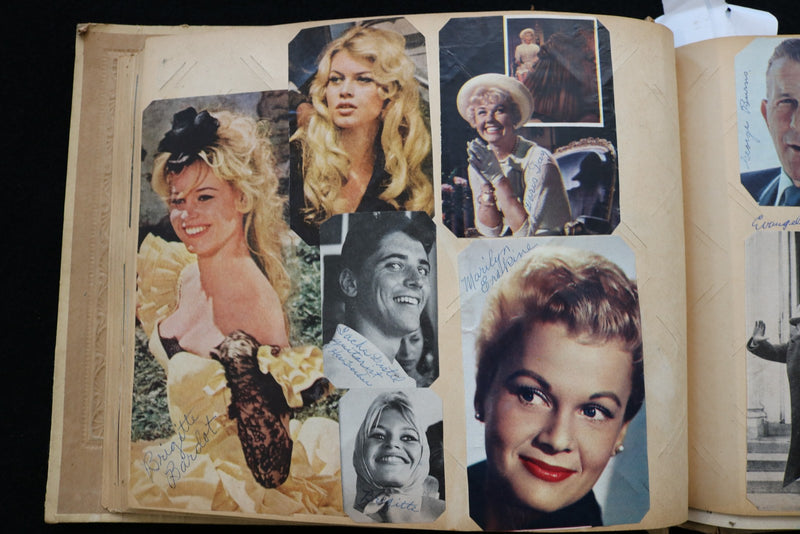 1950'S-1960'S TELEVISION STARS SCRAPBOOK -JAMES ARNESS - CHUCK CONNORS - E 24952