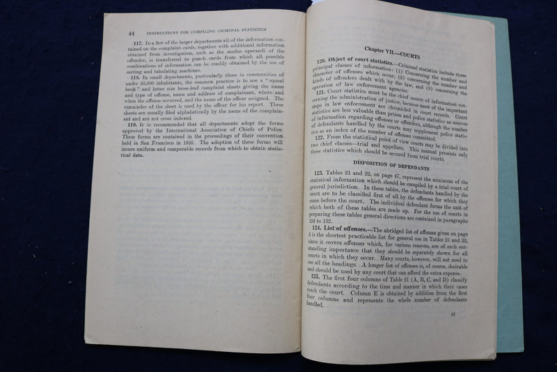 1927 INSTRUCTIONS FOR COMPILING CRIMINAL STATISTICS SOFTCOVER BOOK - K 915