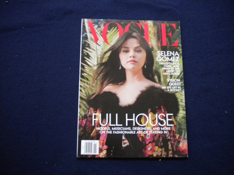 2021 APRIL VOGUE MAGAZINE - SELENA GOMEZ COVER - B 676R