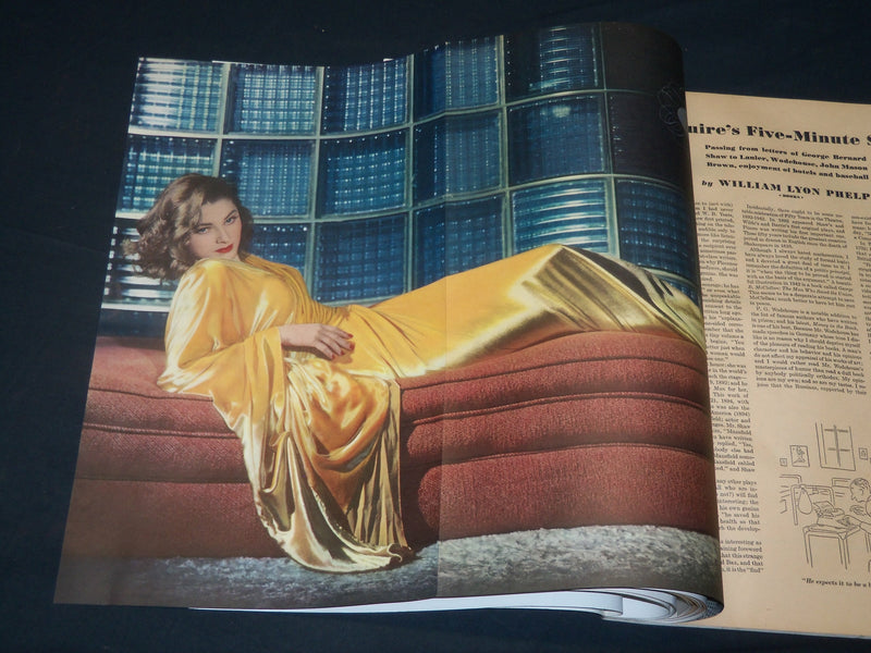 1942 MAY ESQUIRE MAGAZINE - VARGA ILLUSTRATION - NICE COVER & ADS - ST 5703