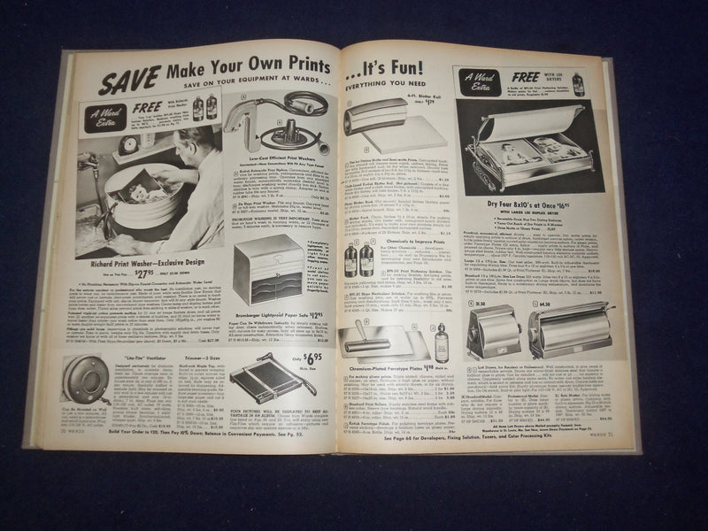 1960 MONTGOMERY WARD CAMERA BOOK CATALOG - HARDCOVER - R 96W