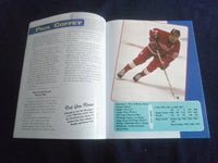 2011 PAUL ROMANUK HOCKEY SUPERSTARS MAGAZINE - VOLUME 1 - WAYNE GRETZKY - F 254G