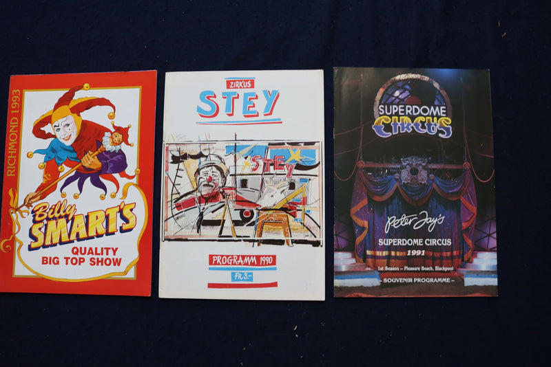 1980'S-1990'S CIRCUS PROGRAMS - LOT OF 39 - O 3641