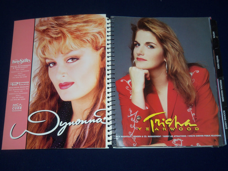 1993 THE OFFICIAL COUNTRY MUSIC DIRECTORY - TRAVIS TRITT COVER- PHOTOS - J 1983