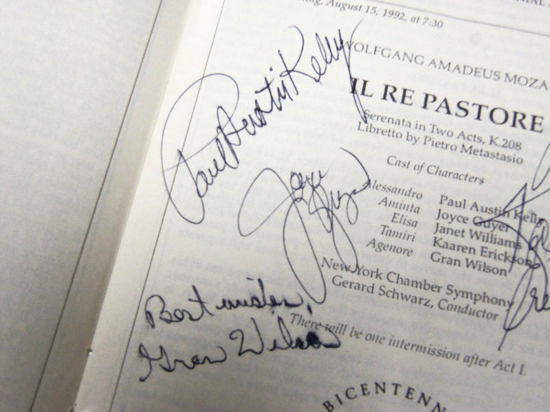 1992 AUGUST 15 IL RE PASTORE AUTOGRAPHED PROGRAM - 5 AUTOGRAPHS - J 5267