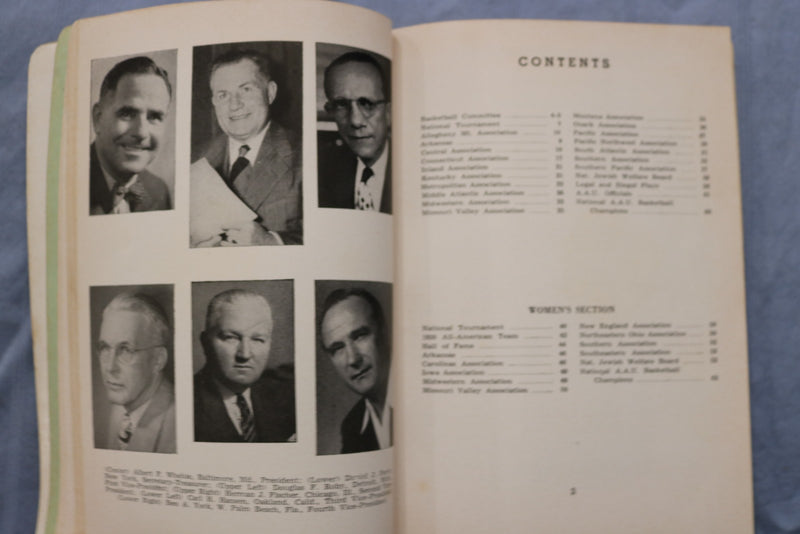 1950-1952 AAU BASKETBALL GUIDES - LOT OF 2 - O 3844