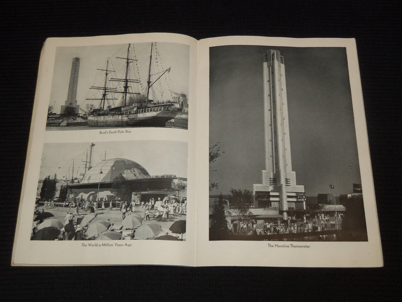 1933 A CENTURY OF PROGRESS OFFICIAL PICTURES BOOK - SOFTCOVER - J 7333
